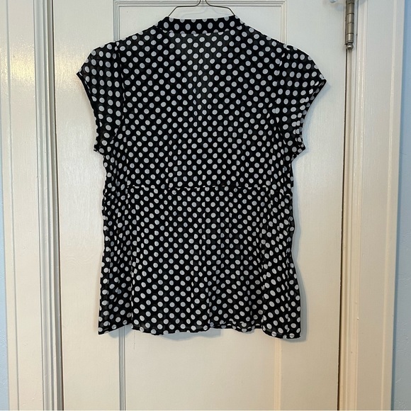 NY Collection Polka Dot Cap Sleeve V-Neck Button Down Tank w/ Ruffles Size M - Picture 3 of 10